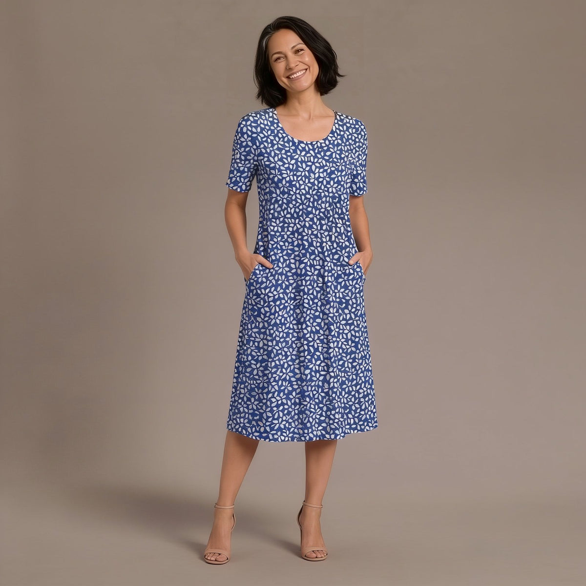 Floral Round Neck Printed Midi Dress with Short Sleeves and Pockets